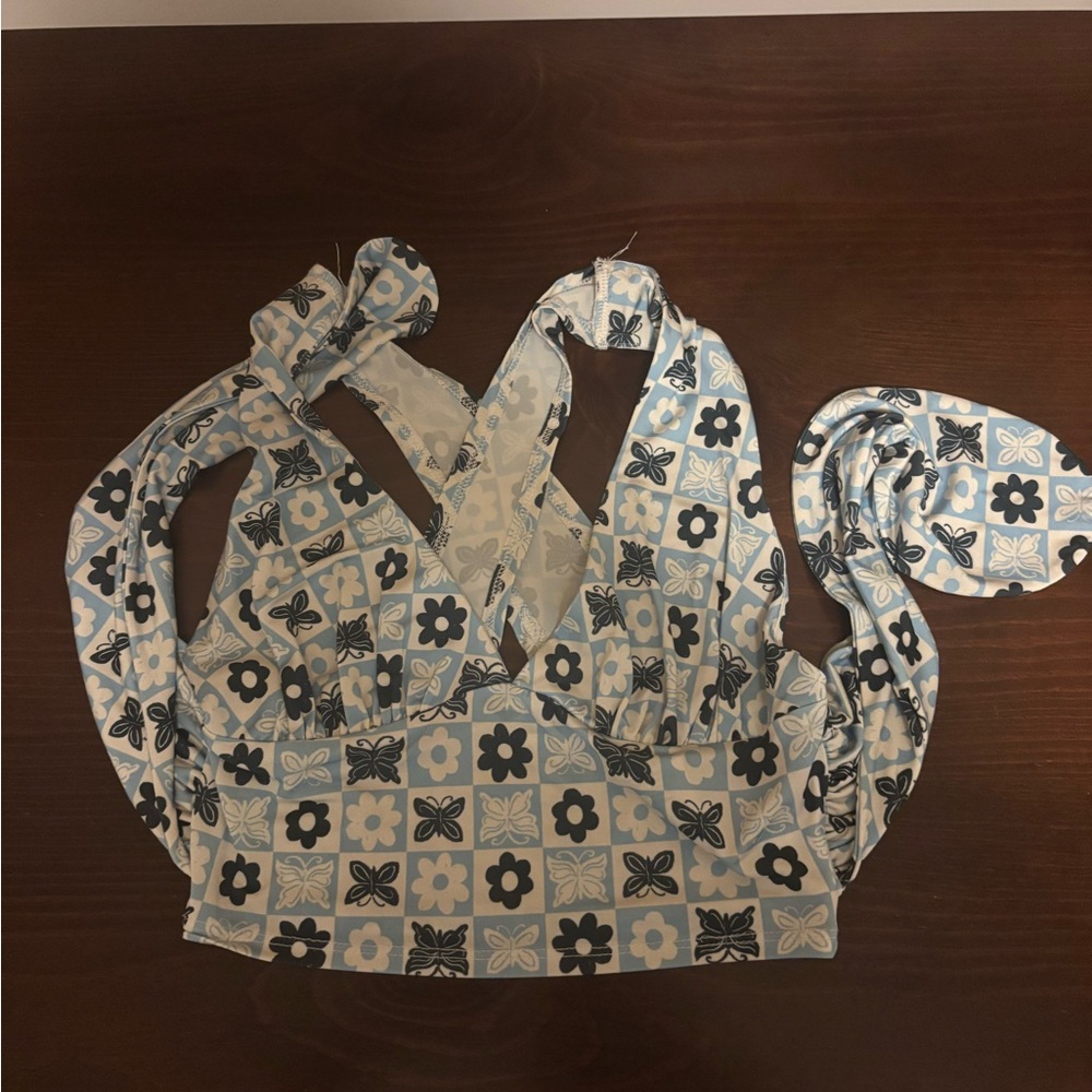 Urban Outfitters Blue and White Floral Top